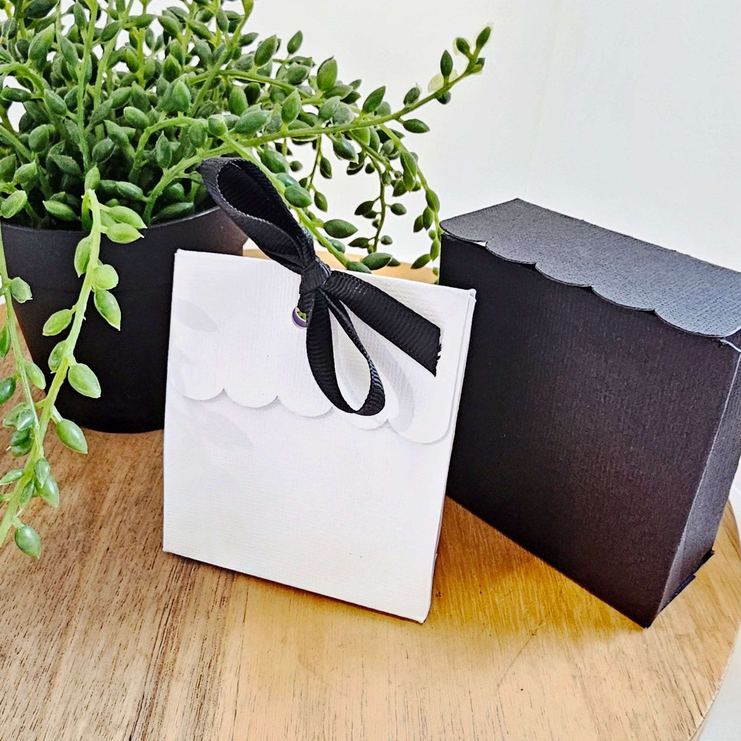 Flat Pack Gift Boxes
